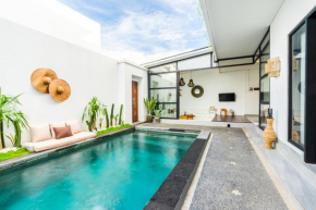 Canggu spacious private pool villa 10-min to Berawa beach
